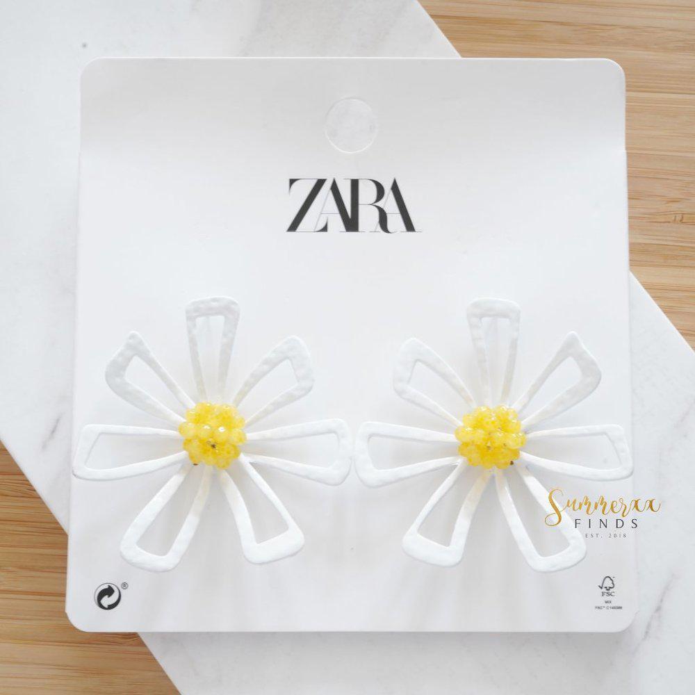 Zara White Daisy Drop Earrings with Yellow Centers